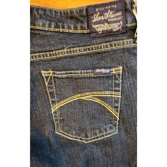 Levi Strauss Women’s Signature Bootcut Blue Misses Size 4 Denim Jeans - Picture 5 of 14